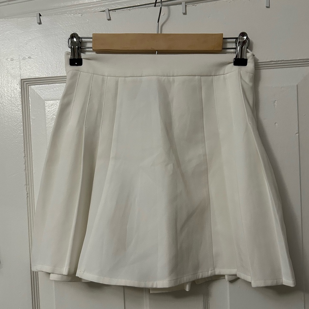 NWT Princess Polly ‘Roselia’ pleated mini skirt, size 4